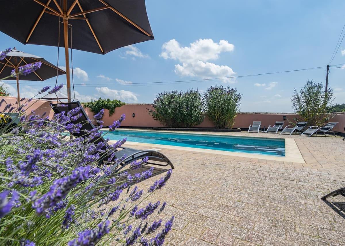 Apple Mount Retreat Hotel ลาเวนแนม ภายนอก รูปภาพ